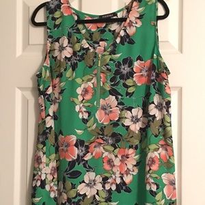 Floral sleeveless top from Roz & Ali; size 1X